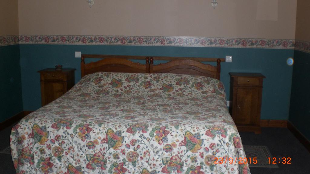 Auberge De L'Atre Quarré-les-Tombes Kamer foto